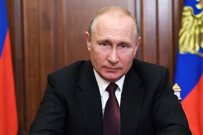 Vladímir Putin da un discurso a la ciudadanía rusa desde el Kremlin, este martes.