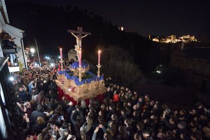 La Cofradía del Santísimo Cristo del Consuelo y María Santísima del Sacromonte de Granada, el 28 de Marzo.
