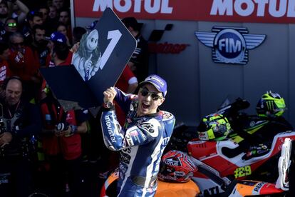 Con el triunfo, Jorge Lorenzo, se ha afianzado en la tercera posición final de la general.