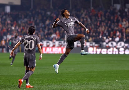 Rodrygo y Fran García celebrando un gol en el partido ante el Rayo Vallecano el pasado sábado 14 de diciembre.