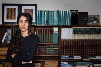 Nadia Murad, superviviente de esclavitud sexual por el Estado islámico, es retratada en la Sede de la Organización de las Naciones Unidas en Nueva York (EE UU), el 9 de marzo de 2017.