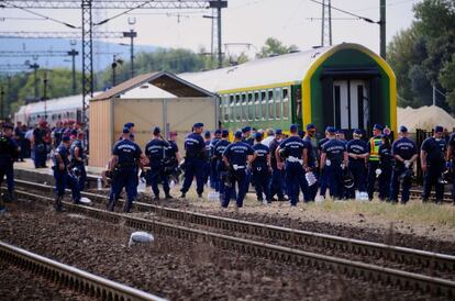 En el tren, con rumbo a Austria, viajaban entre 200 y 300 refugiados.
