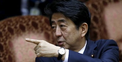 El primer ministro japonés, Shinzo Abe, en un debate en el parlamento.