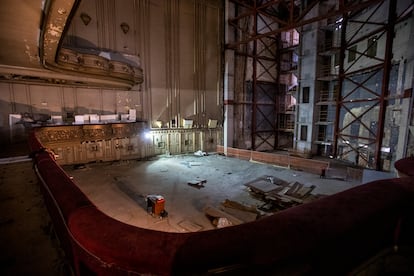 Así se encuentra ahora por dentro el Palacio de la Música de Madrid.