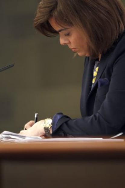 Soraya S&aacute;enz de Santamar&iacute;a en la rueda de prensa tras el Consejo de Ministros. 