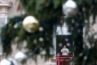 Pope Francis asked on Sunday, December 24, 2023 "not to confuse the holiday of Christmas with consumerism."
