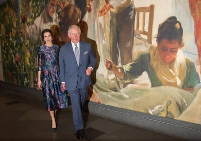 La reina Letizia y el príncipe Carlos inauguraron la exposición 'Sorolla: Spanish Master of Light' el pasado marzo en Londres.