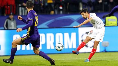Navas dispara a puerta en el partido ante el Maribor.
