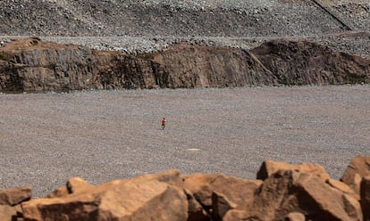 As obras de Belo Monte no que antes era floresta.