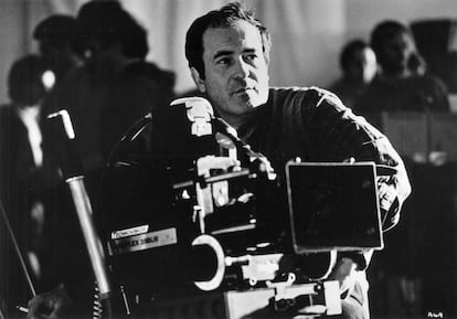 Bernardo Bertolucci, durante el rodaje de 'El último Emperador', en diciembre de 1987.