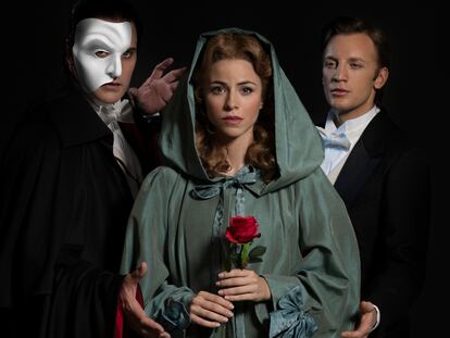 “El fantasma de la ópera”: la delirante historia de amor que conquista Madrid con su impecable puesta en escena 