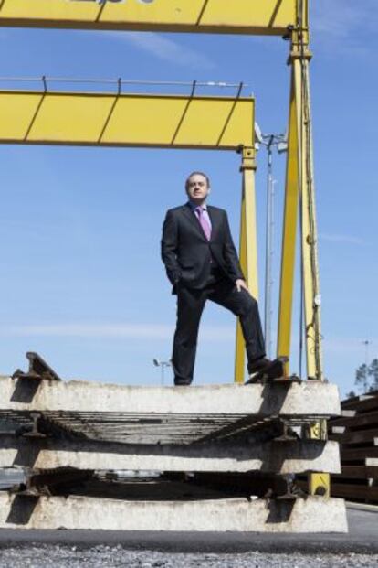 Jos&eacute; Luis Su&aacute;rez, en el centro de mantenimiento de las v&iacute;as del AVE en O Irixo (Ourense).