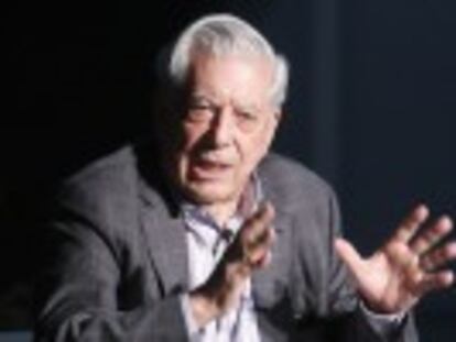 Vargas Llosa, em diálogo com o diretor de EL PAÍS, revela o título de seu próximo livro e adverte sobre os riscos da cultura digital