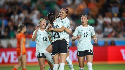 Jugadoras de la selección mexicana durante un partido en Texas