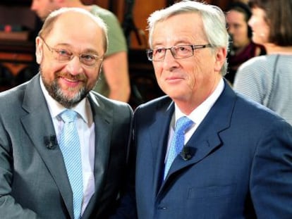 Los candidatos a presidir la Comisi&oacute;n Europea, Schulz y Juncker, en abril. 