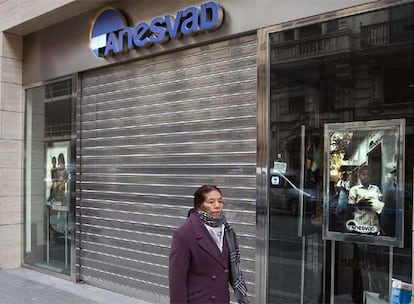 Entrada a la sede central de Anesvad en Bilbao, ayer.