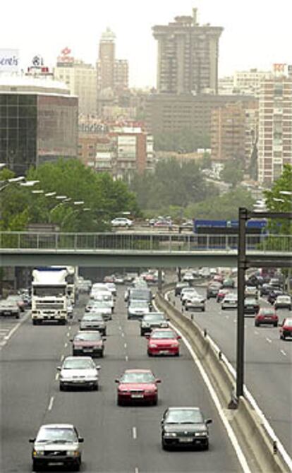 Imagen de la carretera de Barcelona, que presentaba tráfico denso en dirección salida de Madrid por la mañana.