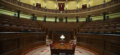 Vista del hemiciclo vacío tras el último pleno del Congreso de los Diputados.