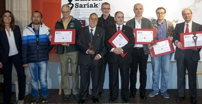Los premiados con los Bihotzak Sariak este jueves en Bilbao. 