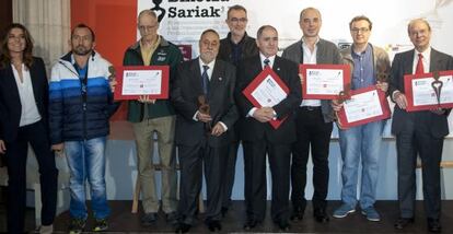 Los premiados con los Bihotzak Sariak este jueves en Bilbao.
