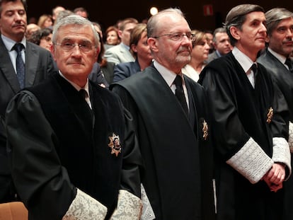 Santiago Martínez Vares, Juan Antonio Xiol, Pedro González-Trevijano y Enrique López en la toma de posesión de sus cargos en el Constitucional en junio de 2013.