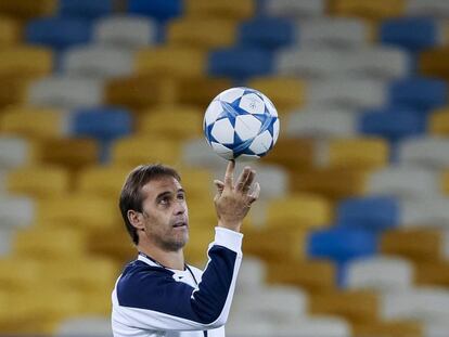 Julen Lopetegui durante un entrenamiento con el Oporto