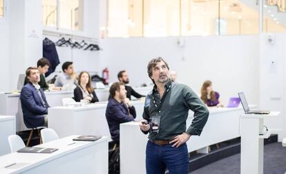 Nacho de Pinedo, CEO de ISDI, durante un curso. 