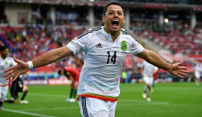 Hernández durante un partido de la Copa Confederaciones