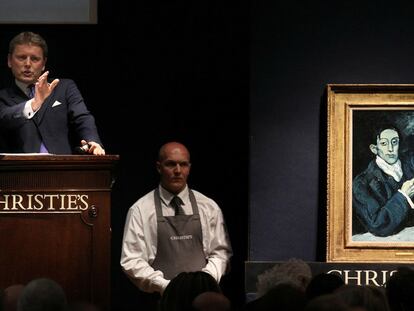 Un momento de la subasta del cuadro de Picasso <i>El bebedor de absenta, </i>anoche en la Casa Christie?s de Londres.