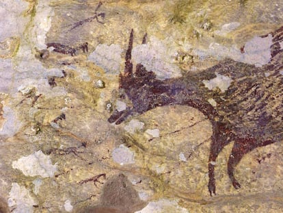 Um búfalo-anão rodeado de figuras antropomorfas é uma das imagens da obra recém-descoberta.