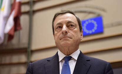 El presidente del Banco Central Europeo, Mario Draghi, antes de una reunión con el Comité de Economía en el Parlamento Europeo, el 23 de marzo de 2015.