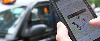 La aplicación Uber para el transporte entre particulares