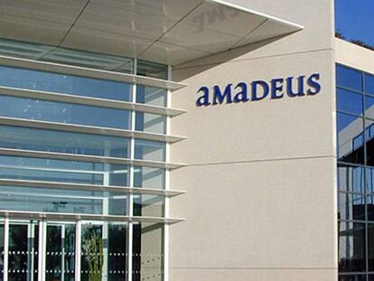 Amadeus pierde 95,3 millones tras sufrir una caída de ingresos del 51,4%