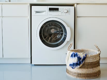 La lavadora es uno de los electrodomésticos de cocina imprescindibles. GETTY IMAGES.
