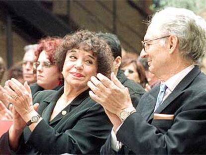 La actriz María Fernanda D´&#39;Ocón y Andrés Amorós, director general del INAEM, ayer en el Teatro de Almagro.