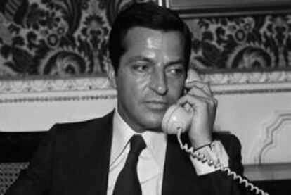 Adolfo Suárez en febrero de 1977