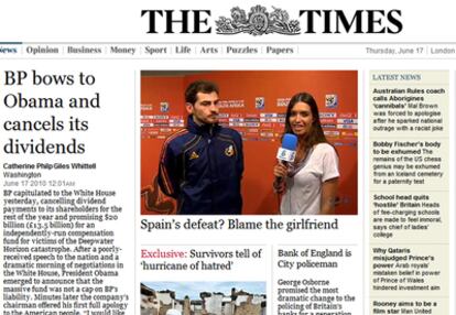 Iker Casillas y Sara Carbonero aparecen en la portada de la edición digital de <i>The Times</i> el 17 de junio de 2010