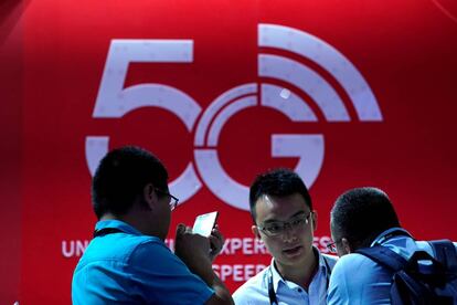 A sign advertising 5G is seen at CES (Consumer Electronics Show) Asia 2019 in Shanghai, China June 11, 2019. REUTERS/Aly Song