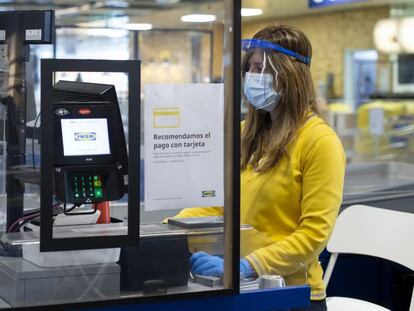 Ikea levanta el ERTE a sus 9.000 empleados y reabre ocho tiendas al completo