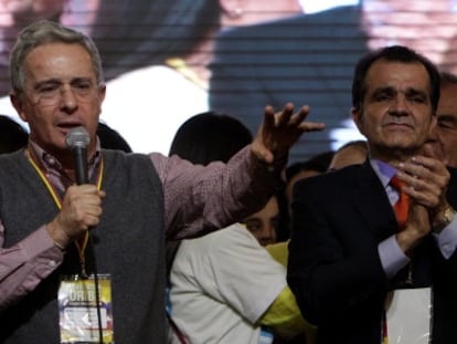 &Aacute;lvaro Uribe y el candidato &Oacute;scar Iv&aacute;n Zuluaga.