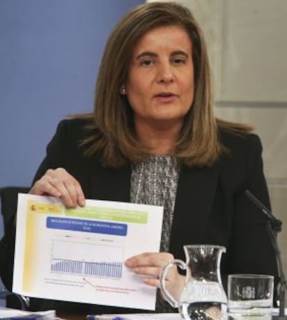 La ministra Fátima Báñez, durante la conferencia de prensa.