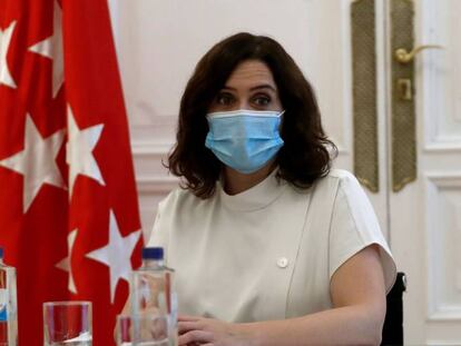 La presidenta de la Comunidad de Madrid, Isabel Díaz Ayuso, durante la reunión que ha mantenido con el delegado del Gobierno, José Manuel Franco, hoy en Madrid.