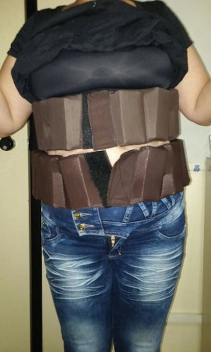 A Colombian woman was arrested after four kilograms of cocaine were found hidden in compartments in a specially made corset.