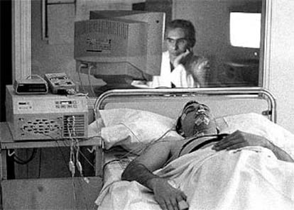 Cuando se producen ronquidos hay que descartar una apnea. Prueba en la unidad del sueño del hospital Clínico de Madrid.