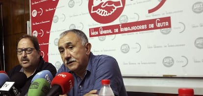 El secretario general de UGT, Josep María Álvarez (derecha).