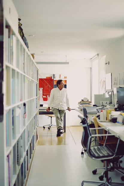 Campo Baeza en su estudio madrileño.