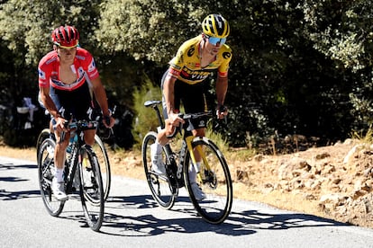 Remco Evenepoel y Primoz Roglic, durante la pasada Vuelta a España.