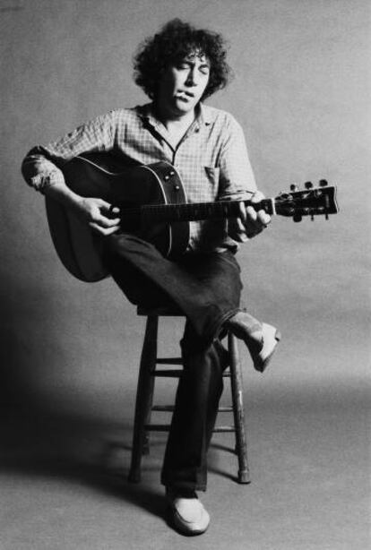 El guitarrista escocés Bert Jansch, en Londres en 1985.