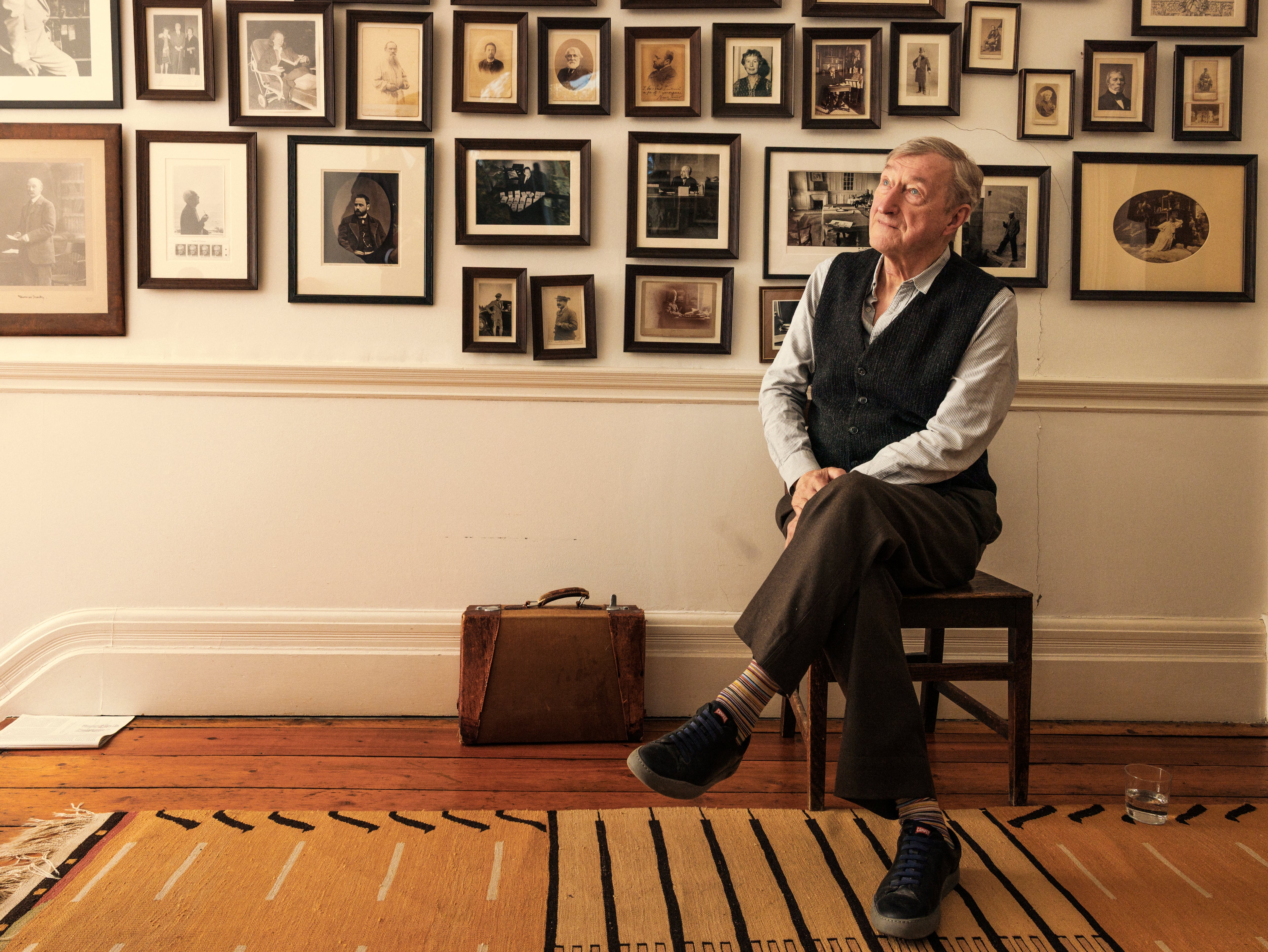 Julian Barnes retratado en su casa en el norte de Londres, en enero 2026.