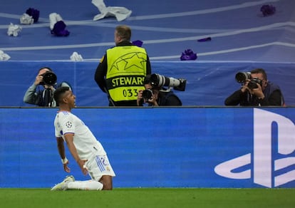 Rodrygo celebra el segundo gol del Real Madrid frente al Manchester City.